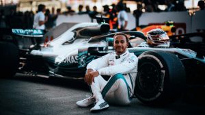 Lewis Hamilton sẽ tiếp tục hợp đồng gắn bó với Mercedes