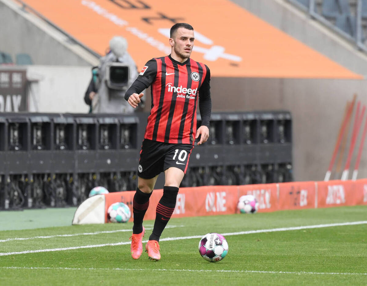 Kostic tiếp tục thi đấu cho Frankfurt