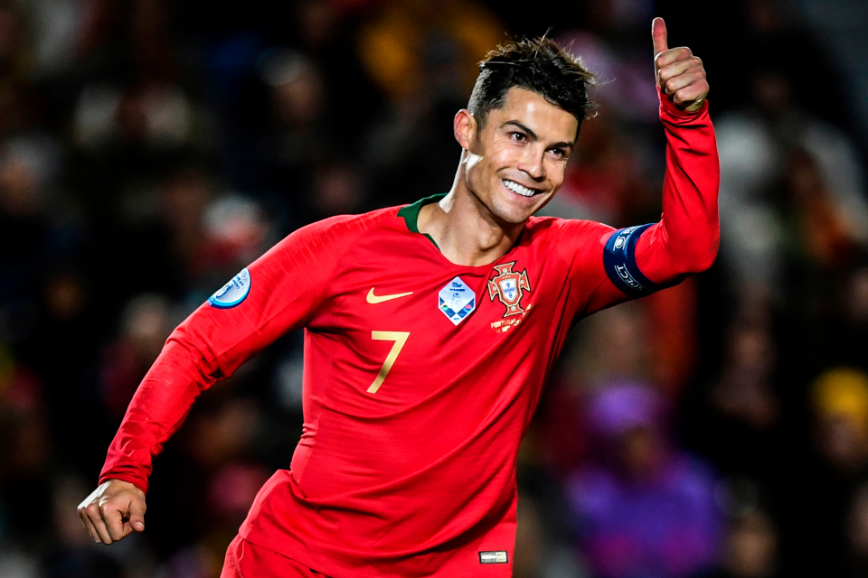 Cristiano Ronaldo được dùng áo số 7