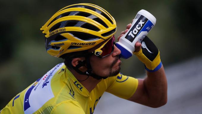 Julian Alaphilippe bị phạt 20 giây do lỗi ngớ ngẩn tại Tour de France 2020