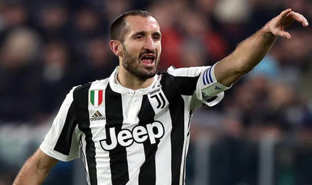 Trung vệ đội trưởng Giorgio Chiellini