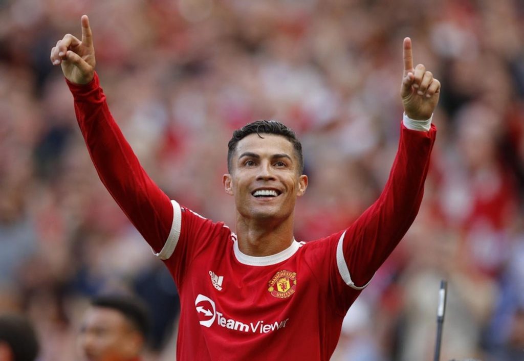 Ronaldo quay lại khoác áo cho MU