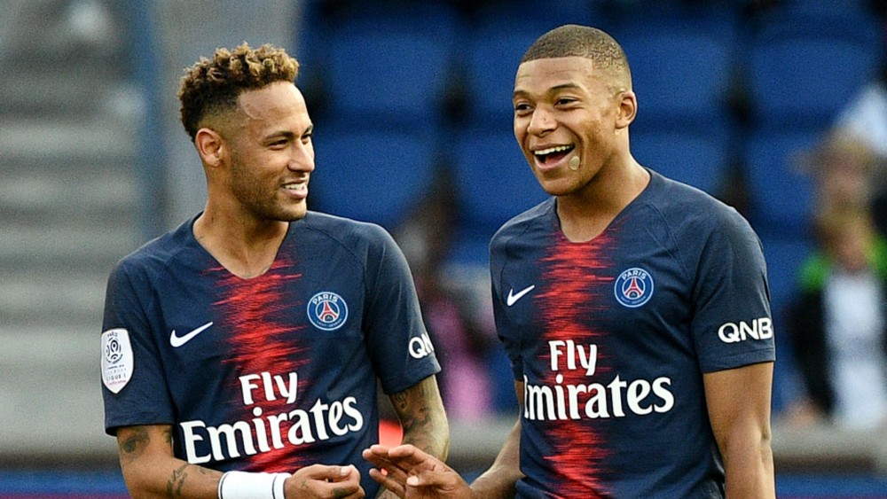 Paris Saint-Germain cần cẩn trọng với bài học từ Galacticos