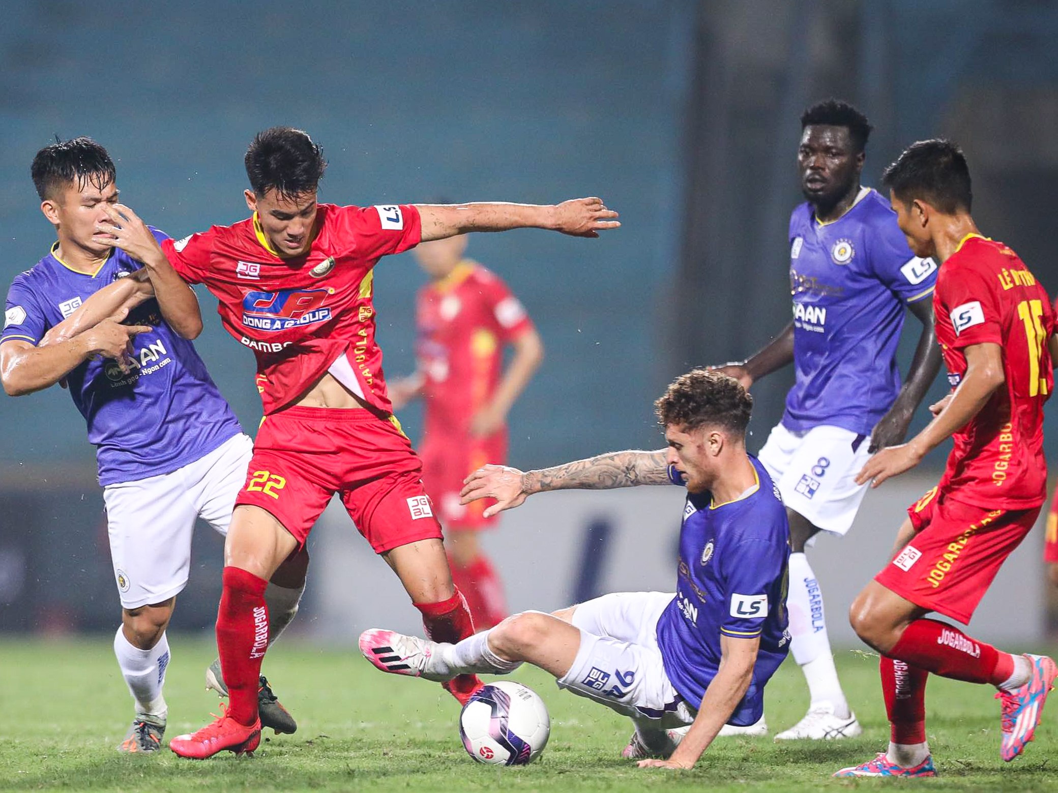 Dừng giải đấu V-League 2021 vì dịch COVID-19